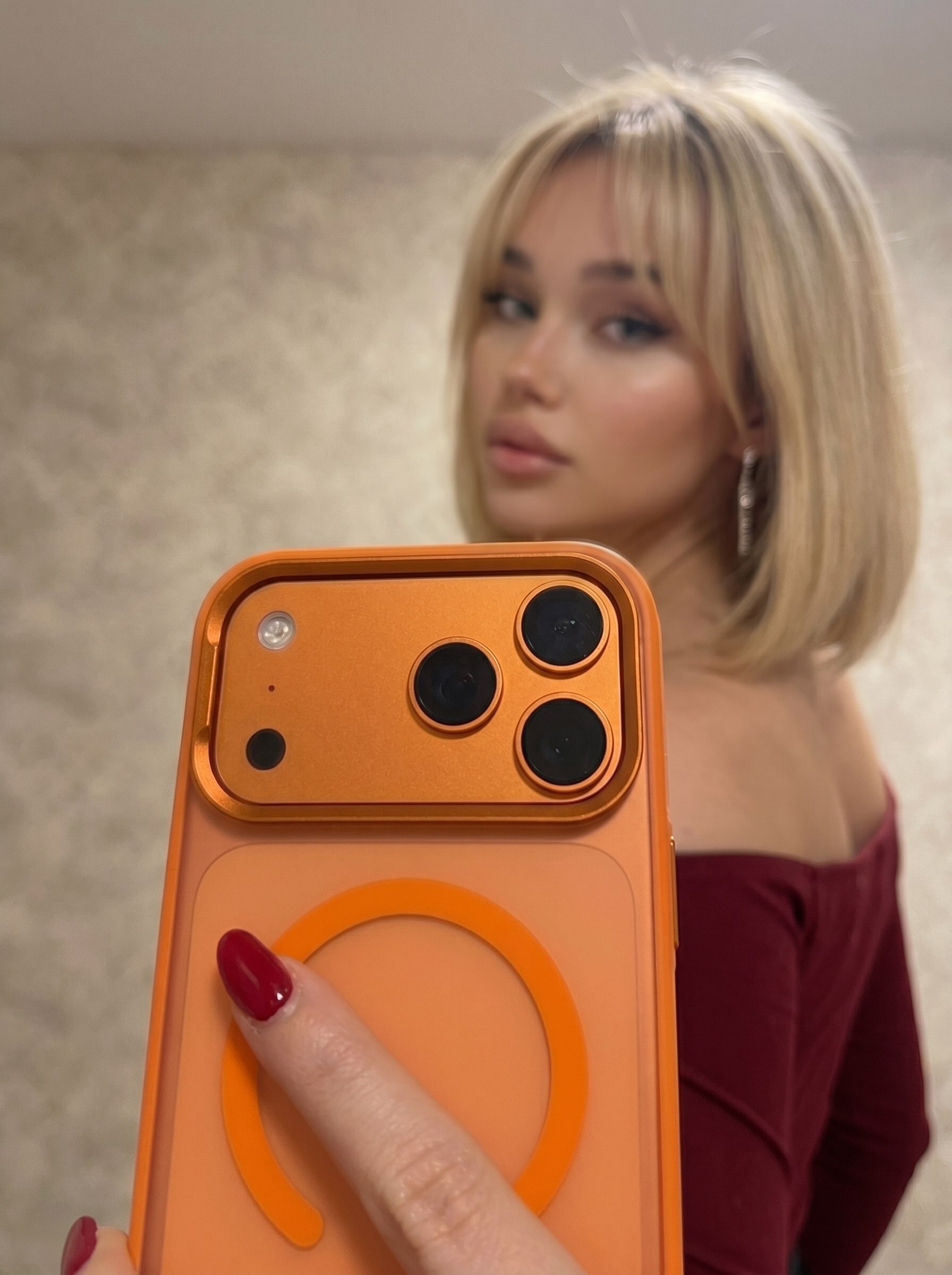 Селфи с iPhone 17 Pro