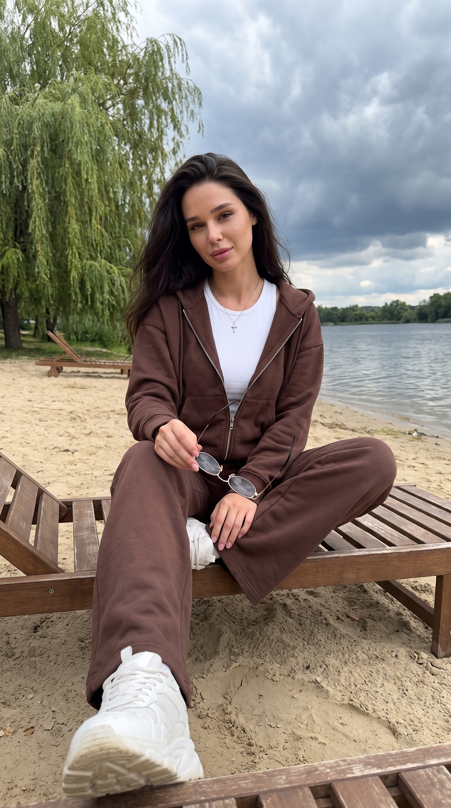У реки 