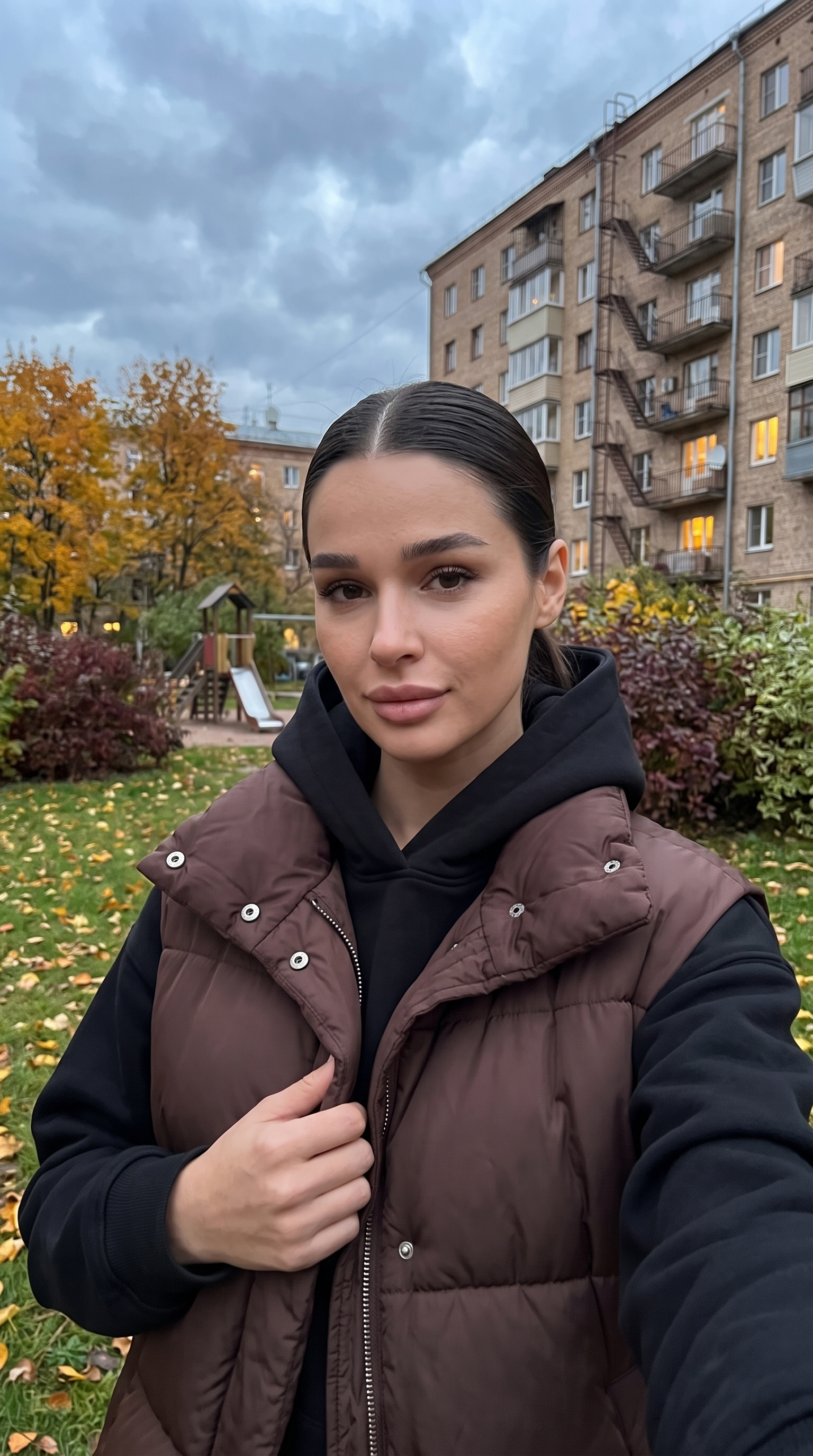 Селфи в дутом жилете