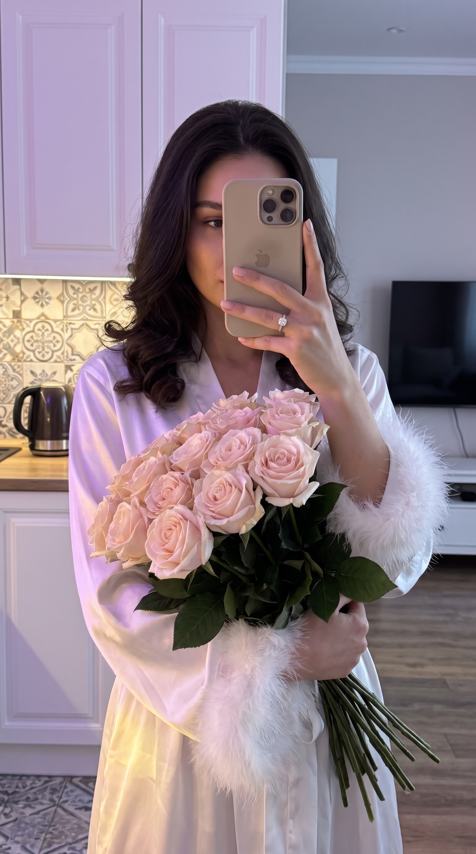 Зеркальное селфи с розами