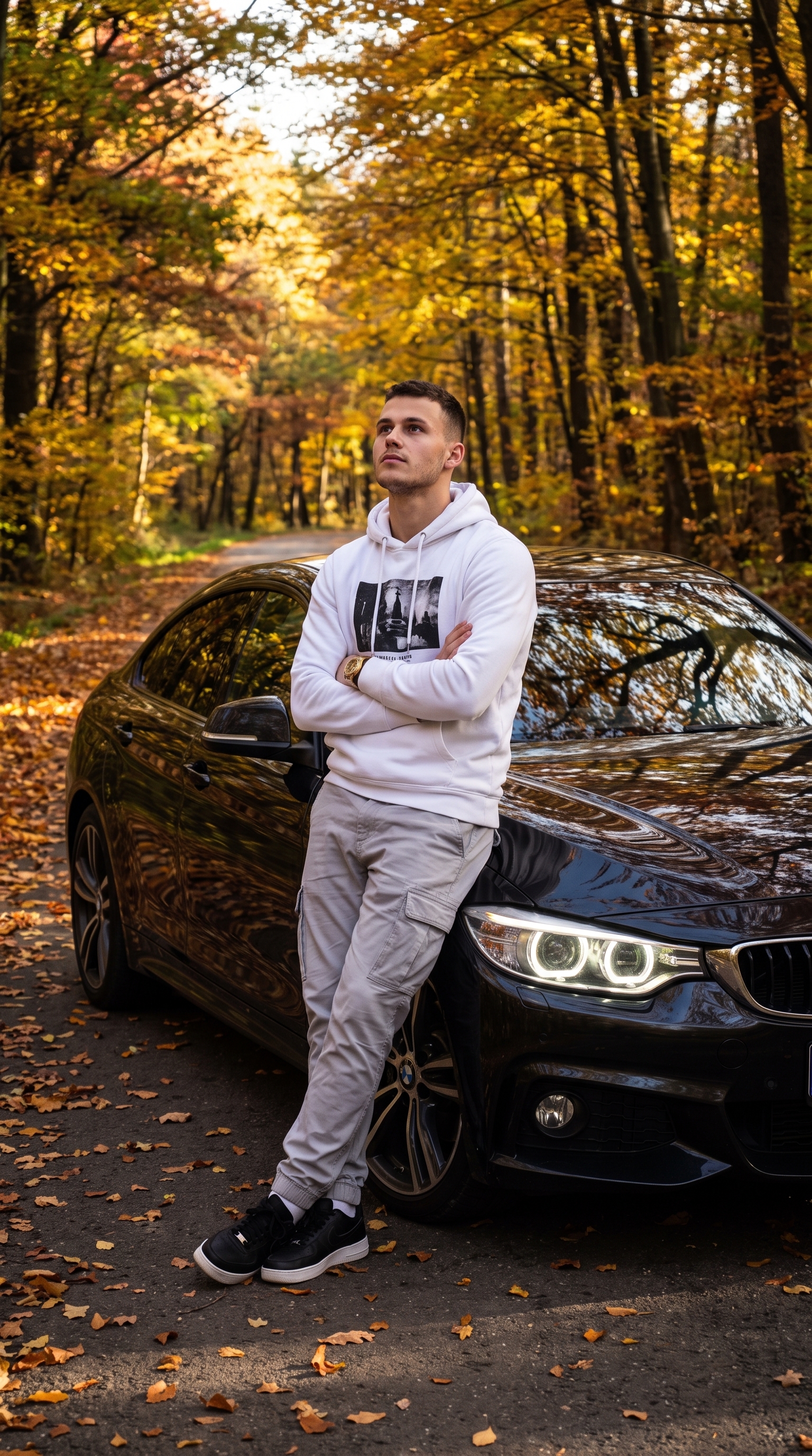 Осенний лес с BMW